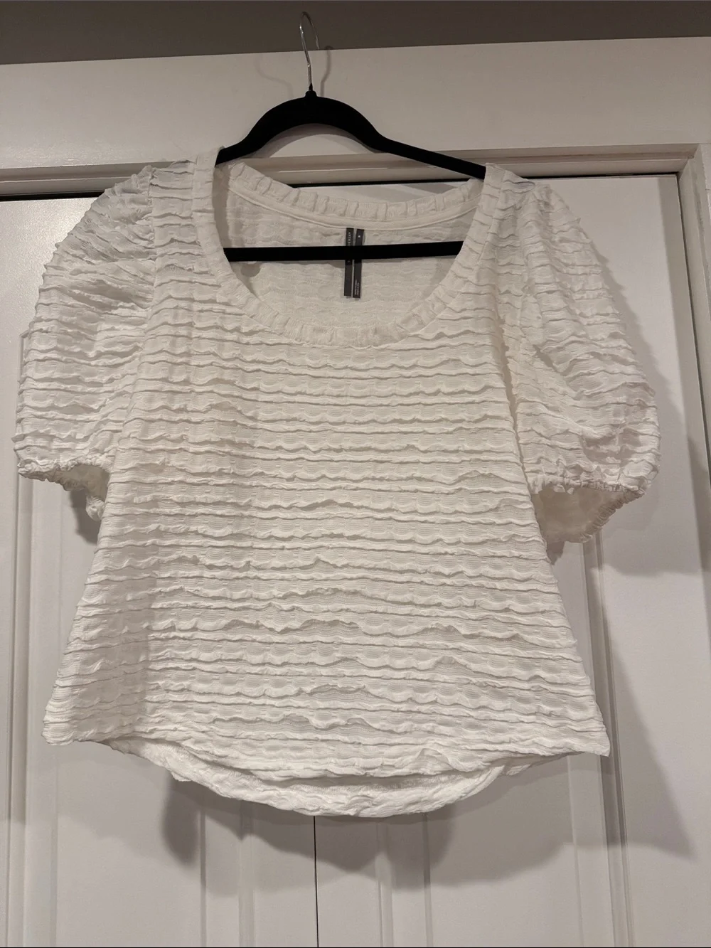 Anthropologie white Textured Puff-Sleeve Scoop Top medium